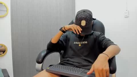 Snapshot of daddy_darcks chatting on September 8, 8:30 pm daddy_darcks online show from September 8, 8:30 pm
