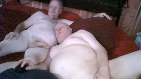 Snapshot of daddycubbyhubby chatting on October 1, 10:19 am Daddy online show from October 1, 10:19 am