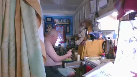 Snapshot of daddycubbyhubby chatting on October 7, 11:58 am Daddy online show from October 7, 11:58 am