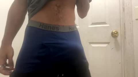 Snapshot of daddylongyk chatting on September 22, 2:11 am daddylongyk online show from September 22, 2:11 am