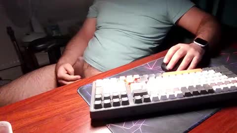 Snapshot of daddypimp3 chatting on September 22, 10:42 pm Paul online show from September 22, 10:42 pm