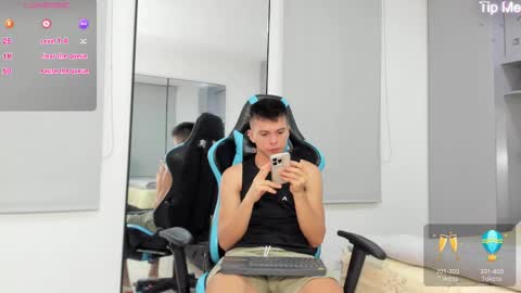 Snapshot of daddyrich4u chatting on September 19, 2:56 am daddyrich4u online show from September 19, 2:56 am