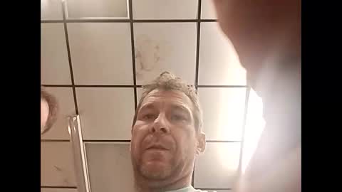 dadude_714 online show from December 5, 2:07 am