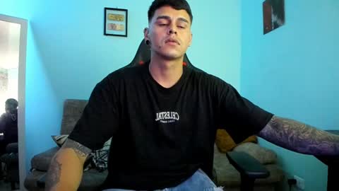 Snapshot of dage_19 chatting on December 5, 3:37 am my name is Jhon and I live in colombia online show from December 5, 3:37 am