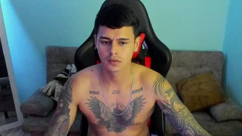 Snapshot of dage_19 chatting on December 3, 7:08 am my name is Jhon and I live in colombia online show from December 3, 7:08 am