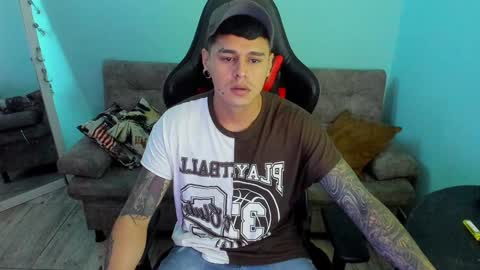Snapshot of dage_19 chatting on December 30, 4:53 am my name is Jhon and I live in colombia online show from December 30, 4:53 am
