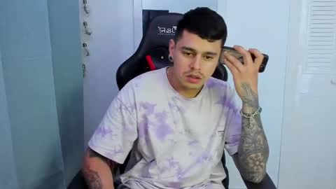 Snapshot of dage_19 chatting on October 7, 2:04 am my name is Jhon and I live in colombia online show from October 7, 2:04 am