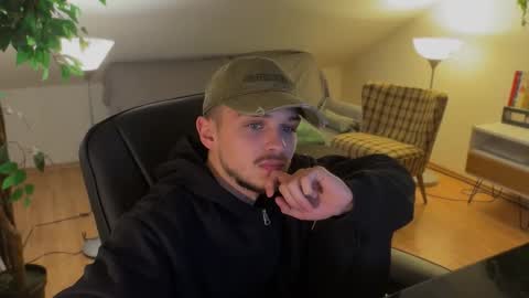 Daimon  online show from November 22, 12:32 am