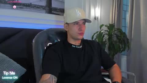 DAMIAN online show from February 7, 11:50 am