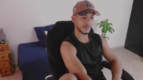 instagram damiannreed. online show from September 13, 2:12 am