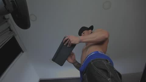 INSTAGRAM  DAMMIANMILLEROFICIAL online show from April 1, 1:40 am