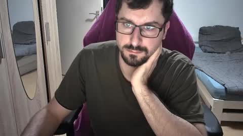 Snapshot of dan_the_man405 chatting on September 9, 6:51 pm King Dan online show from September 9, 6:51 pm