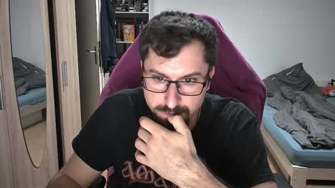 Snapshot of dan_the_man405 chatting on September 14, 8:44 pm King Dan online show from September 14, 8:44 pm