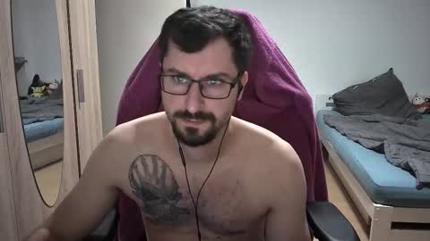 Snapshot of dan_the_man405 chatting on September 12, 8:31 pm King Dan online show from September 12, 8:31 pm