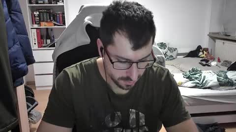 Snapshot of dan_the_man405 chatting on December 7, 9:00 pm King Dan online show from December 7, 9:00 pm