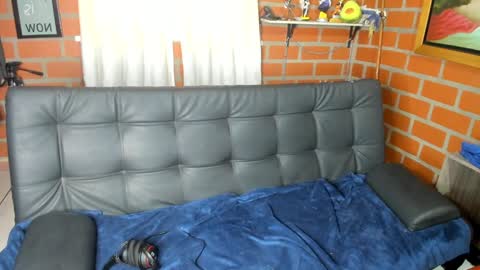 Snapshot of daniele_bunny chatting on December 9, 5:46 pm Daniele Bunny online show from December 9, 5:46 pm