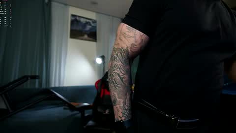 Daniel Kraig online show from April 4, 4:04 pm