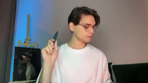 danieltuckerr online show from November 18, 12:58 am