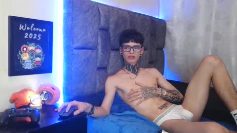 Snapshot of dann_brown chatting on January 5, 5:30 am Dann Brown online show from January 5, 5:30 am