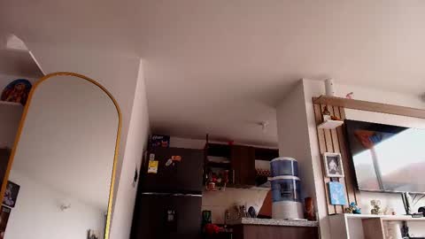 Snapshot of dannte_vel chatting on October 16, 4:37 pm Maximo online show from October 16, 4:37 pm