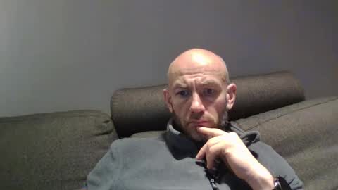 Snapshot of danny81boy chatting on January 1, 2:42 pm danny81boy online show from January 1, 2:42 pm