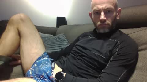 Snapshot of danny81boy chatting on December 16, 11:55 am danny81boy online show from December 16, 11:55 am