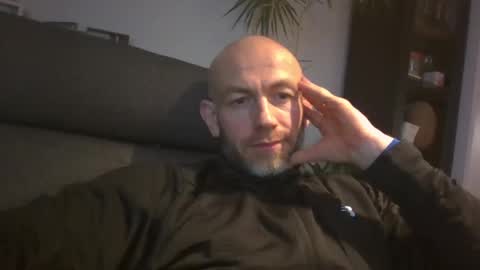 Snapshot of danny81boy chatting on January 9, 12:52 pm danny81boy online show from January 9, 12:52 pm