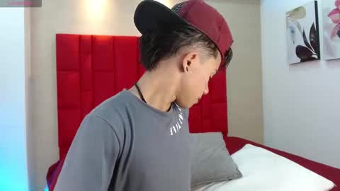 Danny online show from December 4, 1:18 pm