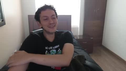 Snapshot of danruiz33 chatting on February 19, 2:01 pm Dan online show from February 19, 2:01 pm