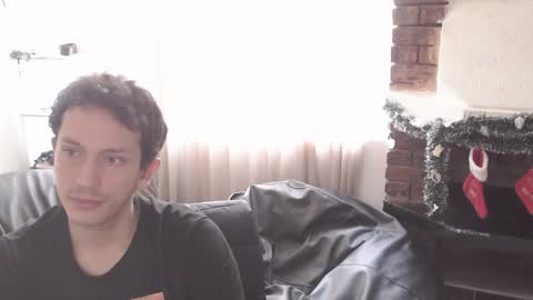 Snapshot of danruiz33 chatting on December 19, 3:52 pm Dan online show from December 19, 3:52 pm