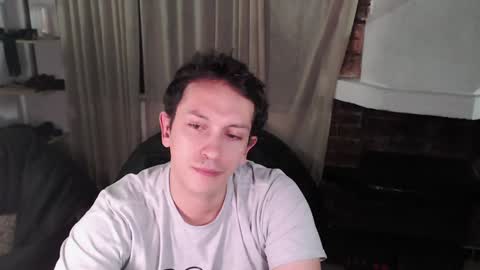 Snapshot of danruiz33 chatting on January 26, 3:59 am Dan online show from January 26, 3:59 am
