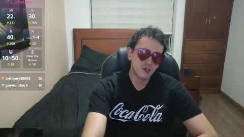 Snapshot of danruiz33 chatting on February 15, 1:54 am Dan online show from February 15, 1:54 am