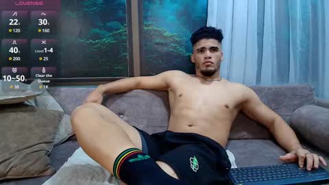 Snapshot of dante_fox_ chatting on December 28, 7:11 pm Dante Fox online show from December 28, 7:11 pm