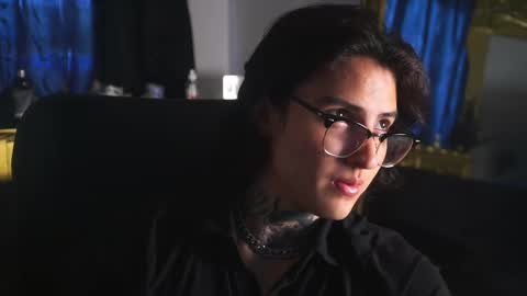Snapshot of dantecoppolaa chatting on February 9, 4:40 pm Dante coppola online show from February 9, 4:40 pm
