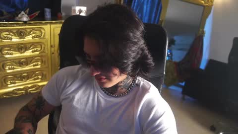 Snapshot of dantecoppolaa chatting on February 2, 3:39 pm Dante coppola online show from February 2, 3:39 pm