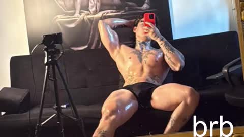 Snapshot of dantecoppolaa chatting on September 10, 10:52 pm Dante coppola online show from September 10, 10:52 pm