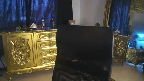 Snapshot of dantecoppolaa chatting on February 22, 5:42 pm Dante coppola online show from February 22, 5:42 pm