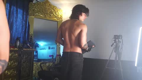 Snapshot of dantecoppolaa chatting on February 20, 5:51 pm Dante coppola online show from February 20, 5:51 pm