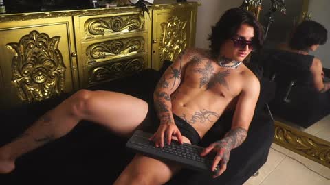 Snapshot of dantecoppolaa chatting on February 7, 1:25 am Dante coppola online show from February 7, 1:25 am