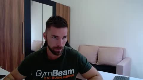 darius_94 online show from October 29, 11:24 am