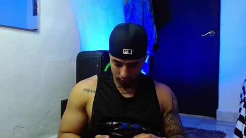 Darius Phoenix  online show from November 4, 7:59 pm