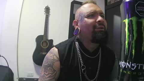 darkclothes online show from January 15, 3:00 am