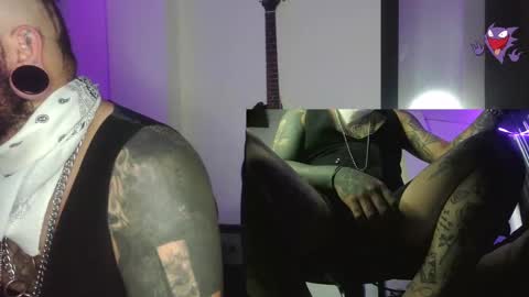 darkclothes online show from December 30, 8:58 pm