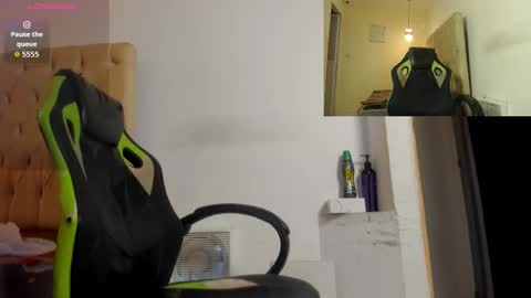 darkknightx01 online show from January 8, 1:55 am