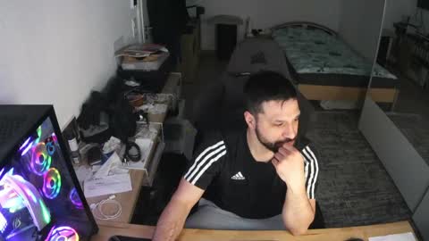 darkschneider_ online show from April 8, 5:08 am