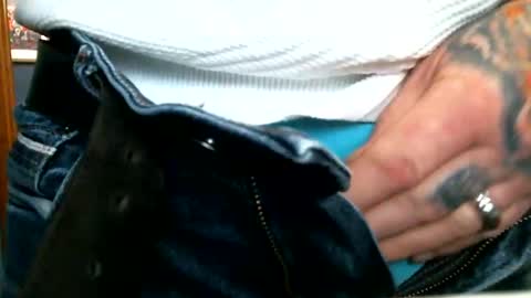 Snapshot of dartmantat chatting on March 12, 7:17 pm dartmantat online show from March 12, 7:17 pm