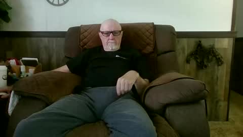 dave571960 online show from May 23, 10:32 am