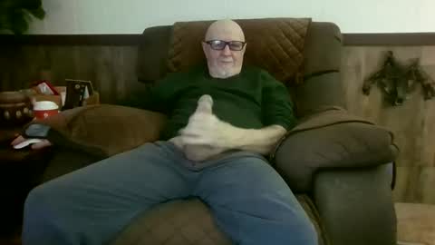 dave571960 online show from April 19, 10:47 am