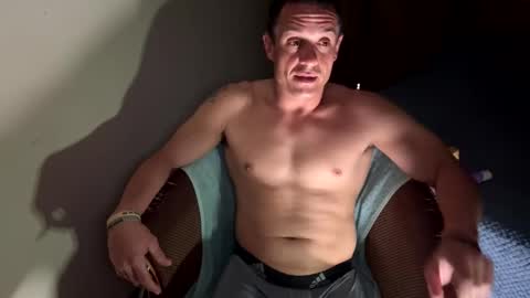 dave875126 online show from March 23, 2:39 am