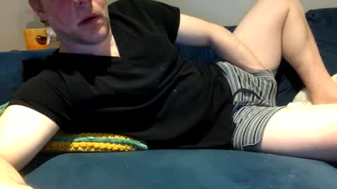 daveb709709709 online show from April 14, 2:11 am